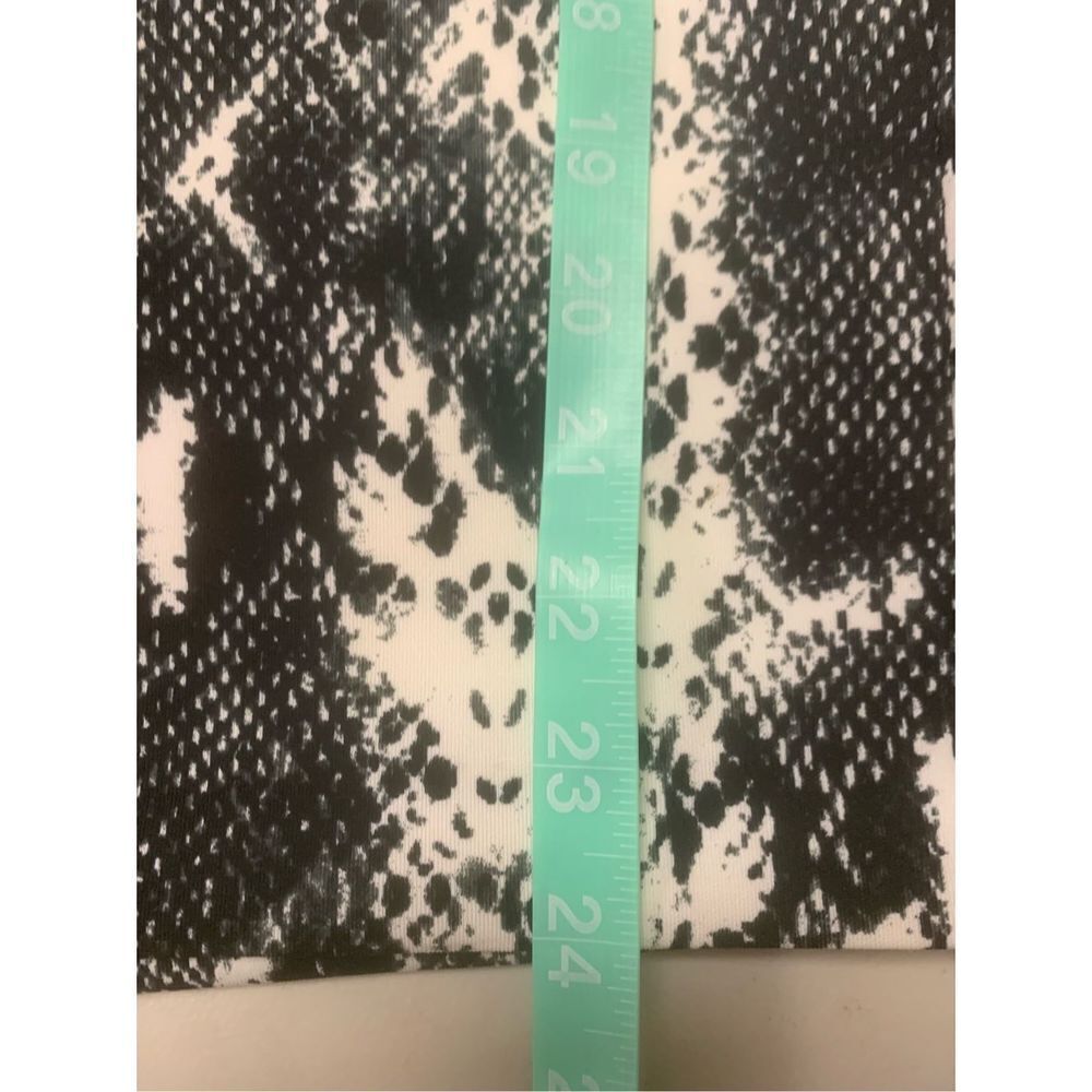 Snakeskin Patterned Skort NWT - image 7